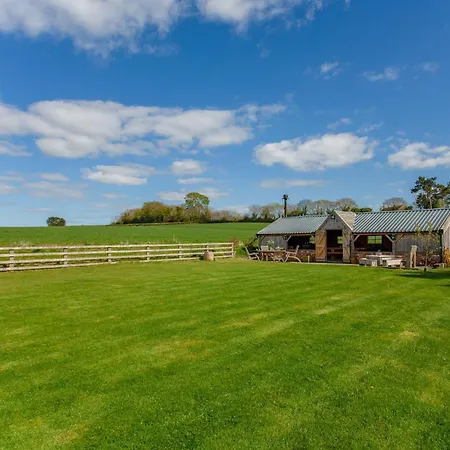 Brens Barn بيت للعطل *